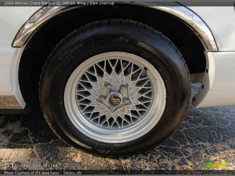 Vibrant White / Dark Charcoal 2000 Mercury Grand Marquis LS