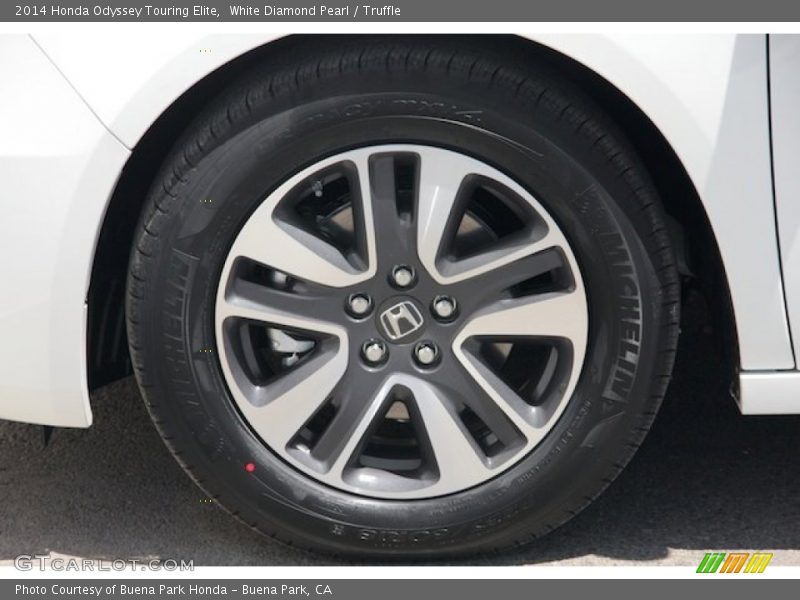 White Diamond Pearl / Truffle 2014 Honda Odyssey Touring Elite