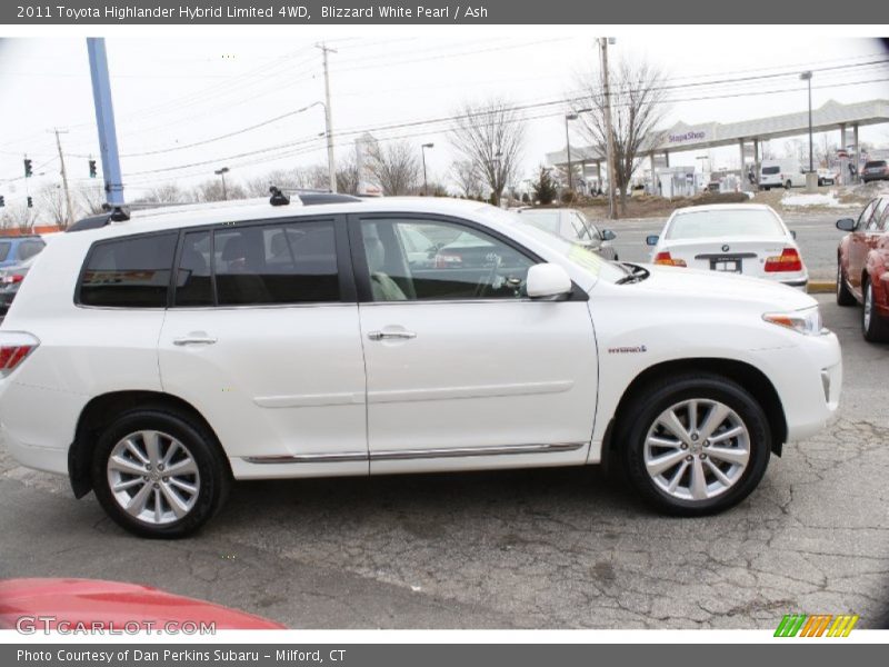 Blizzard White Pearl / Ash 2011 Toyota Highlander Hybrid Limited 4WD