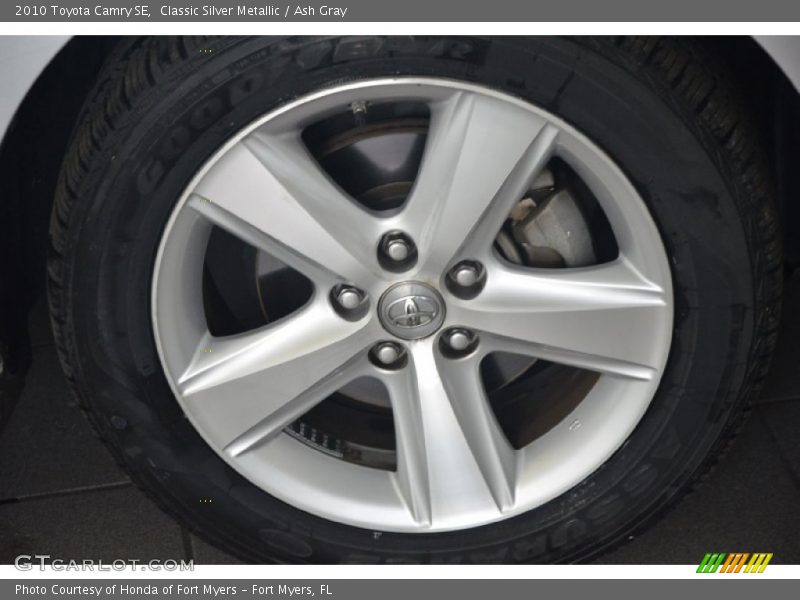 Classic Silver Metallic / Ash Gray 2010 Toyota Camry SE