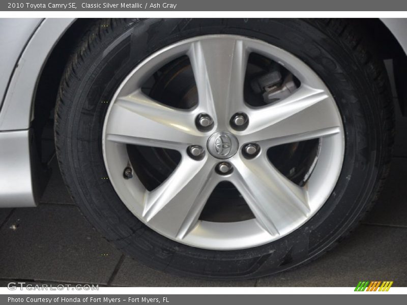Classic Silver Metallic / Ash Gray 2010 Toyota Camry SE