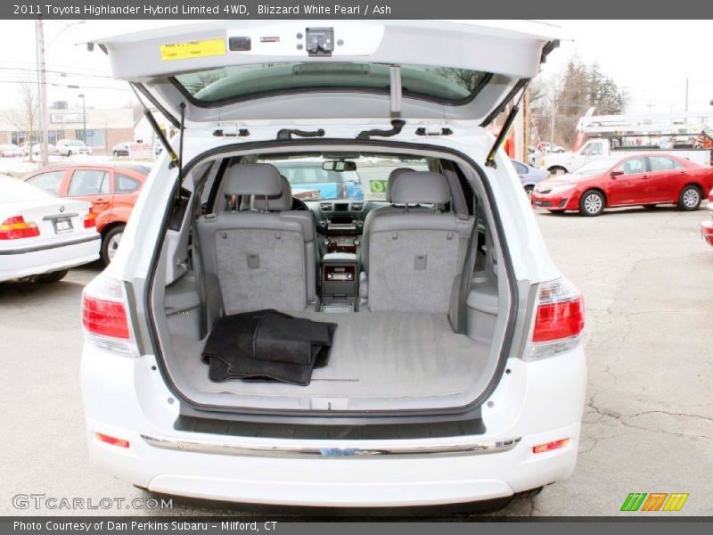 Blizzard White Pearl / Ash 2011 Toyota Highlander Hybrid Limited 4WD