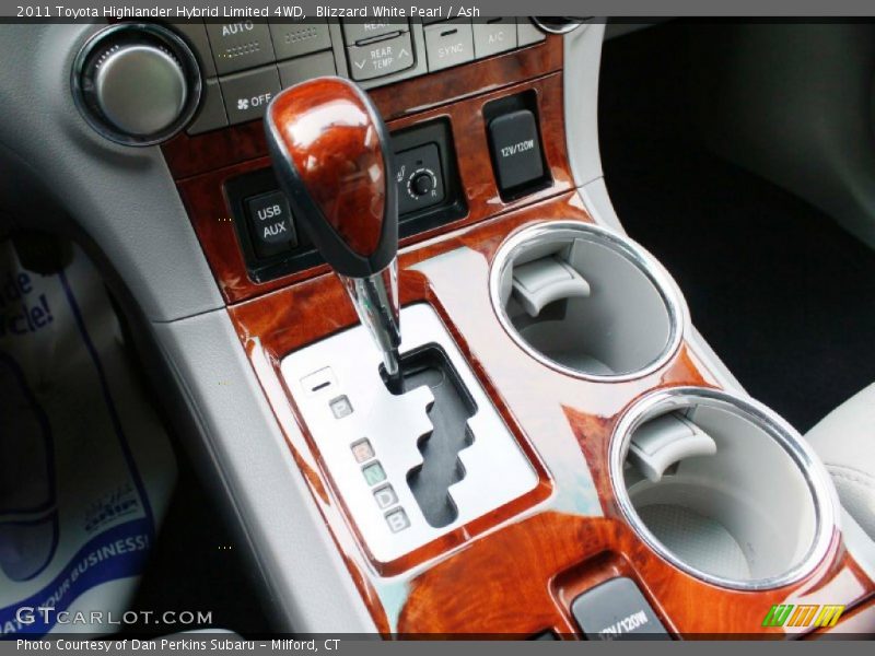 Blizzard White Pearl / Ash 2011 Toyota Highlander Hybrid Limited 4WD