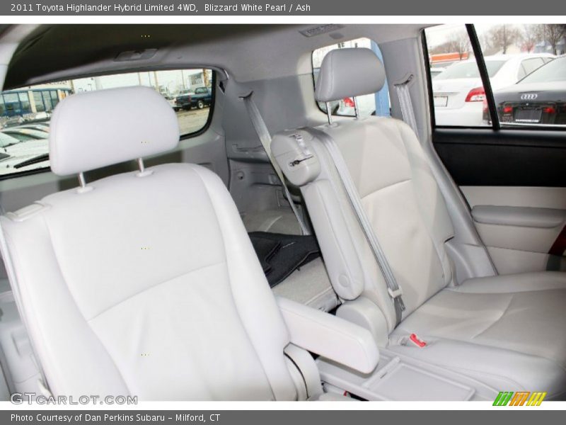 Blizzard White Pearl / Ash 2011 Toyota Highlander Hybrid Limited 4WD