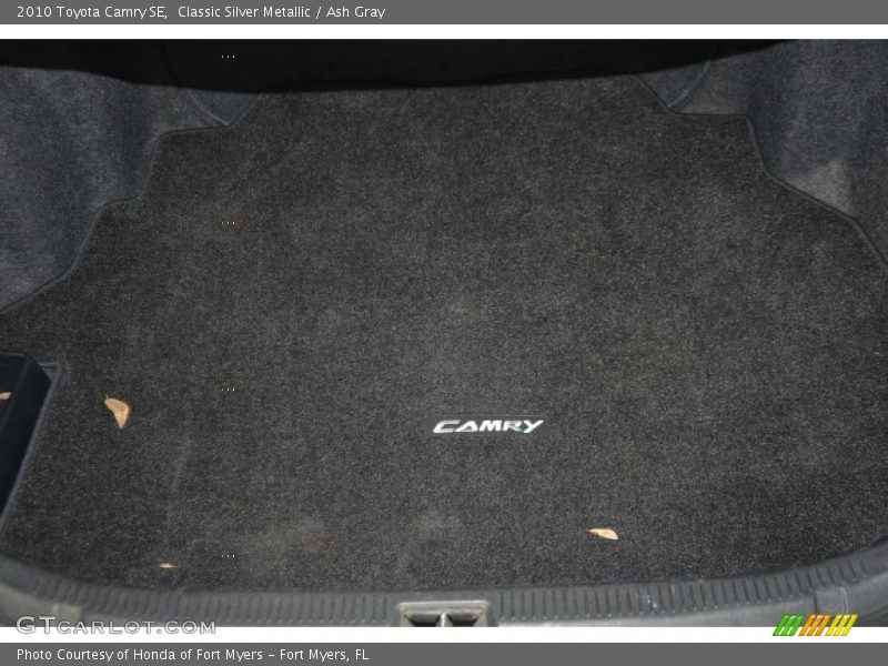 Classic Silver Metallic / Ash Gray 2010 Toyota Camry SE