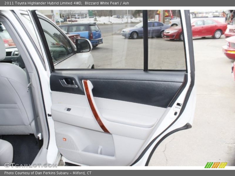 Blizzard White Pearl / Ash 2011 Toyota Highlander Hybrid Limited 4WD