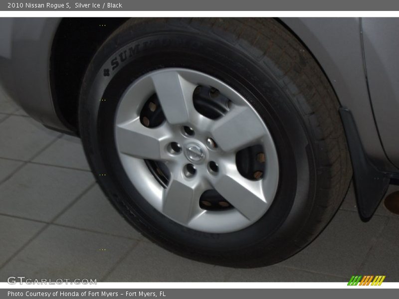 Silver Ice / Black 2010 Nissan Rogue S