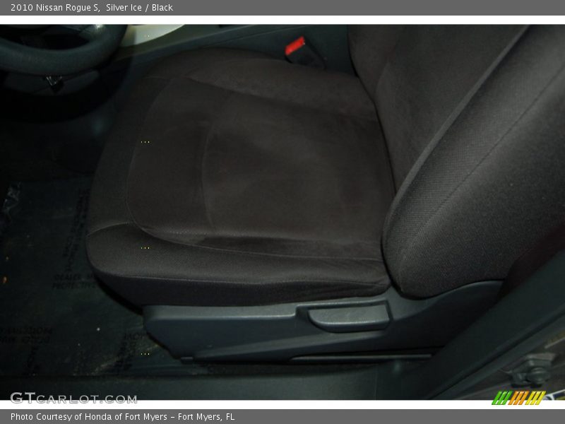 Silver Ice / Black 2010 Nissan Rogue S