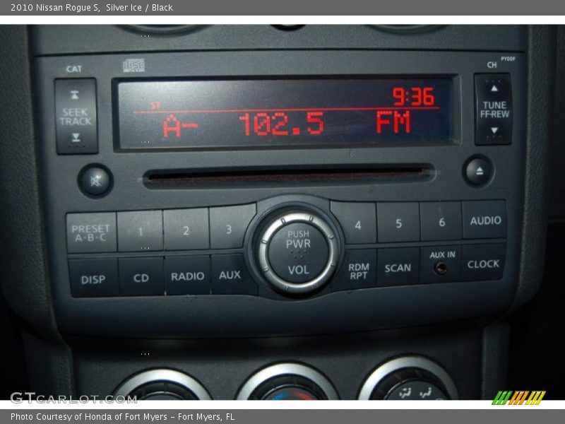 Silver Ice / Black 2010 Nissan Rogue S