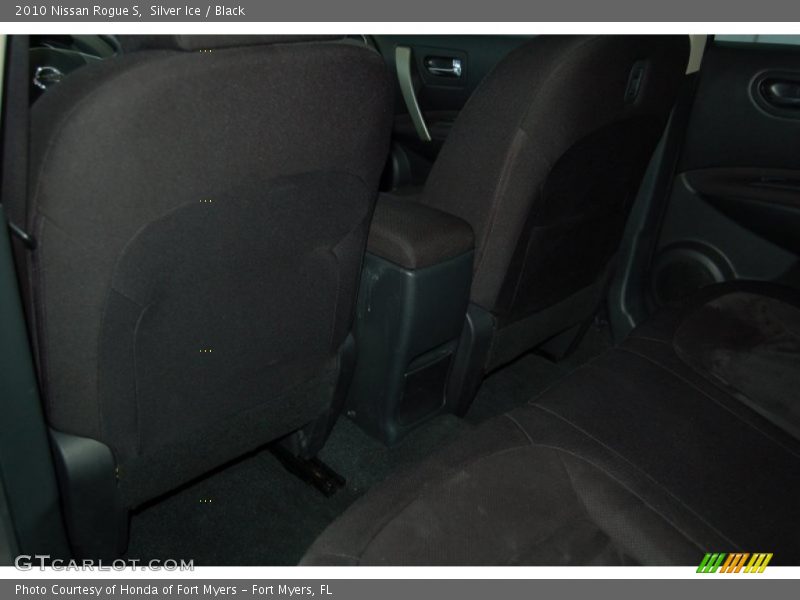 Silver Ice / Black 2010 Nissan Rogue S