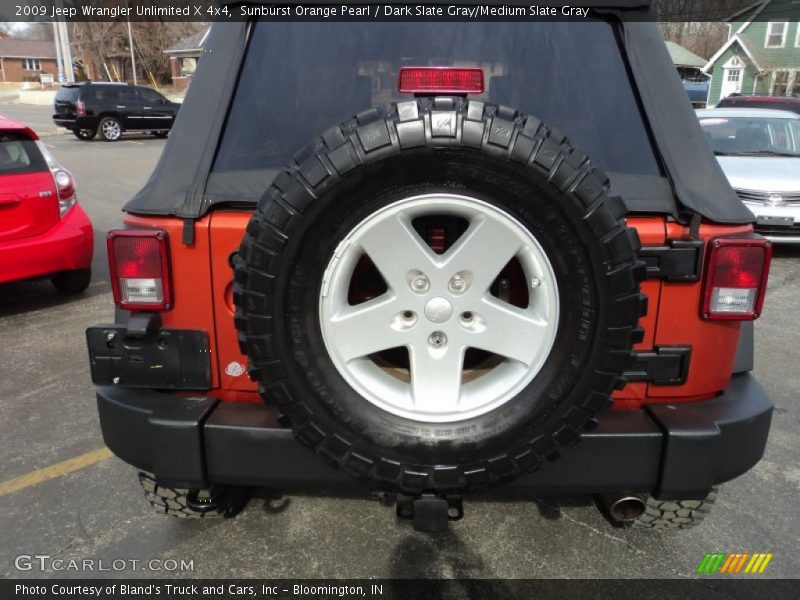 Sunburst Orange Pearl / Dark Slate Gray/Medium Slate Gray 2009 Jeep Wrangler Unlimited X 4x4