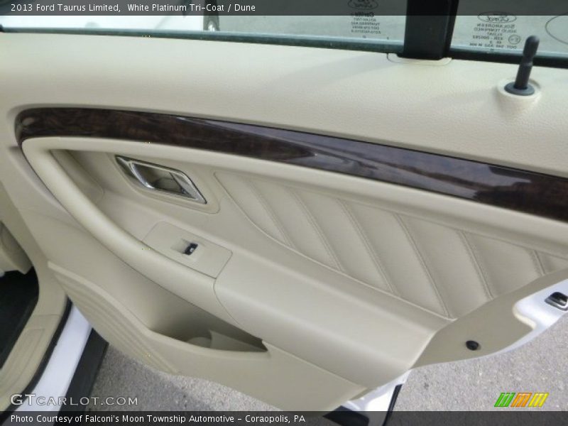 White Platinum Tri-Coat / Dune 2013 Ford Taurus Limited