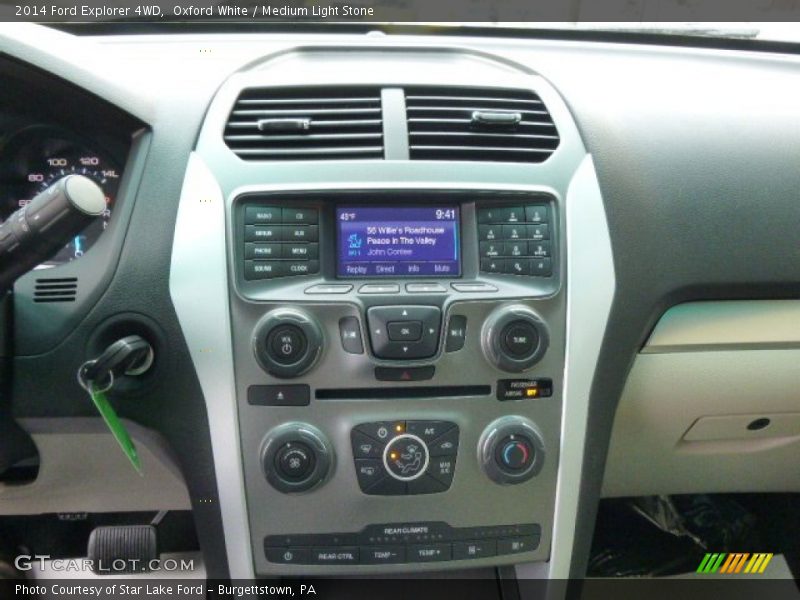 Oxford White / Medium Light Stone 2014 Ford Explorer 4WD