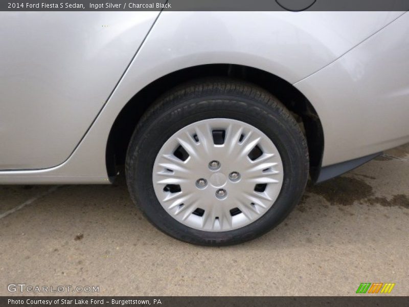 Ingot Silver / Charcoal Black 2014 Ford Fiesta S Sedan