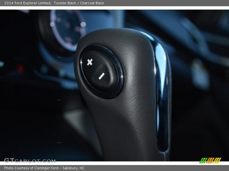 Tuxedo Black / Charcoal Black 2014 Ford Explorer Limited