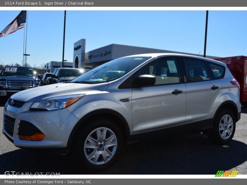 Ingot Silver / Charcoal Black 2014 Ford Escape S