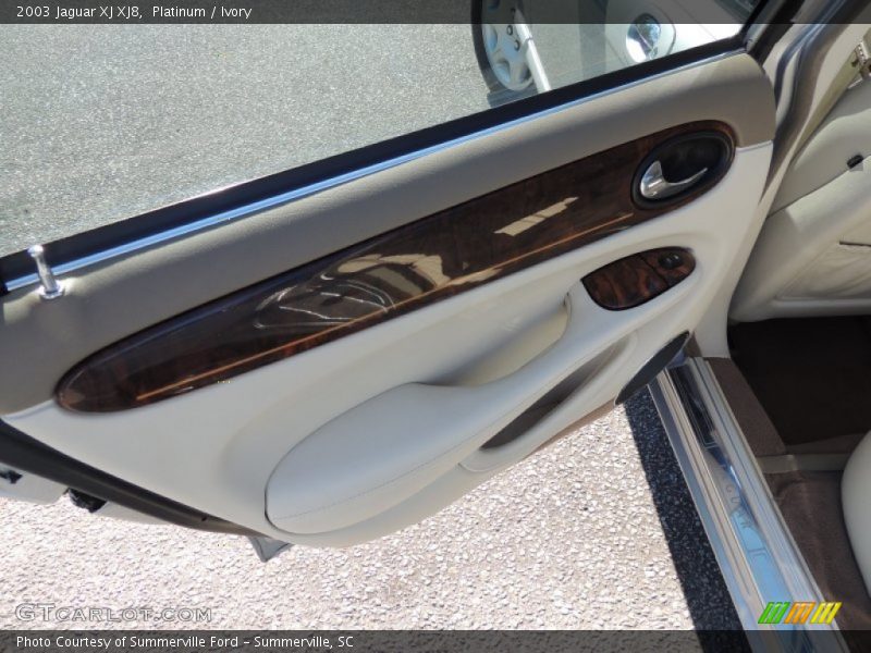 Platinum / Ivory 2003 Jaguar XJ XJ8