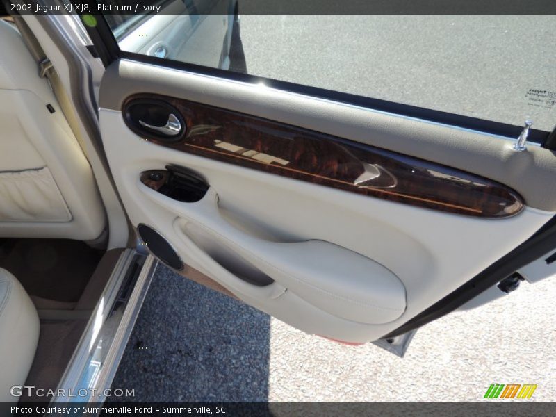 Platinum / Ivory 2003 Jaguar XJ XJ8