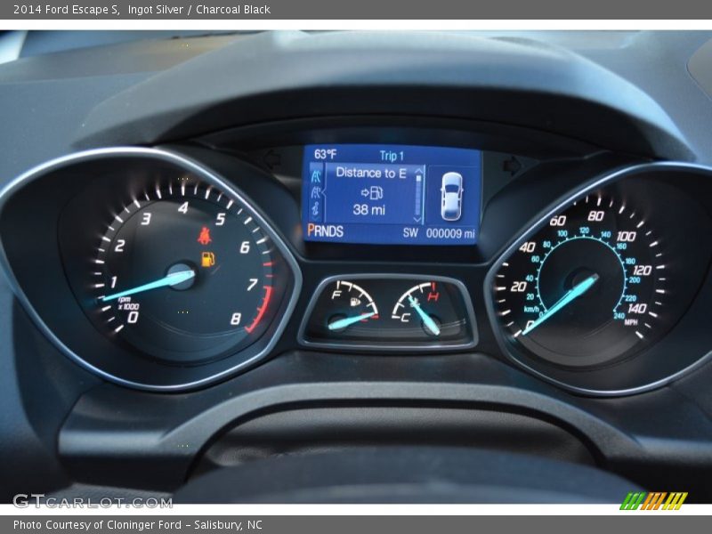 Ingot Silver / Charcoal Black 2014 Ford Escape S