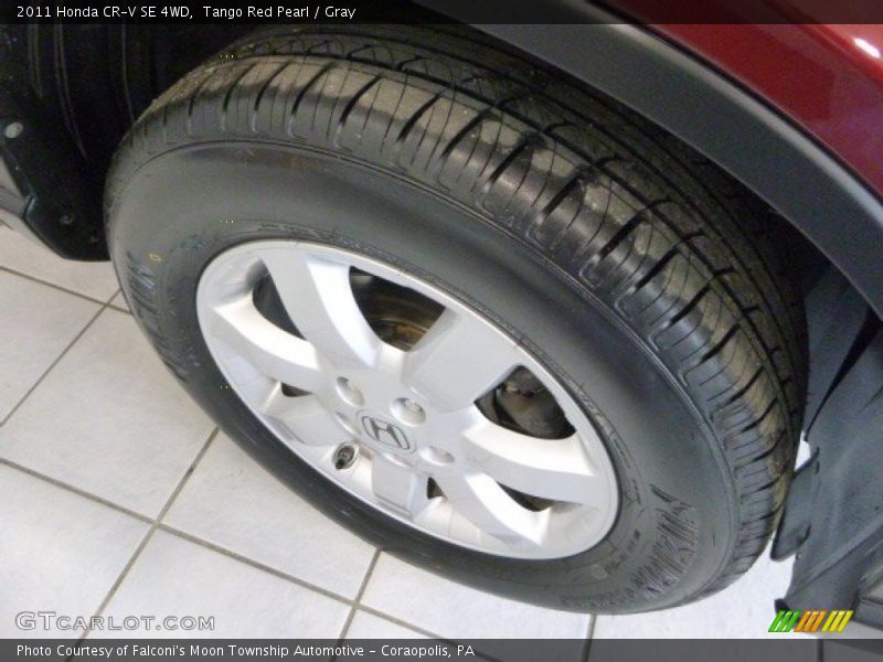 Tango Red Pearl / Gray 2011 Honda CR-V SE 4WD