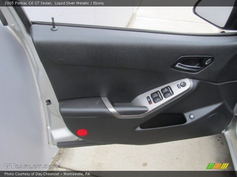 Door Panel of 2005 G6 GT Sedan