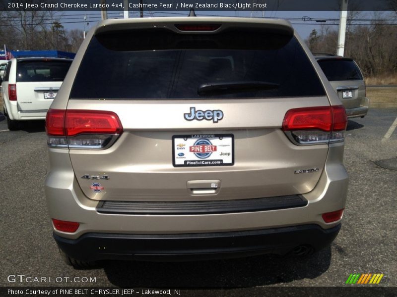 Cashmere Pearl / New Zealand Black/Light Frost 2014 Jeep Grand Cherokee Laredo 4x4