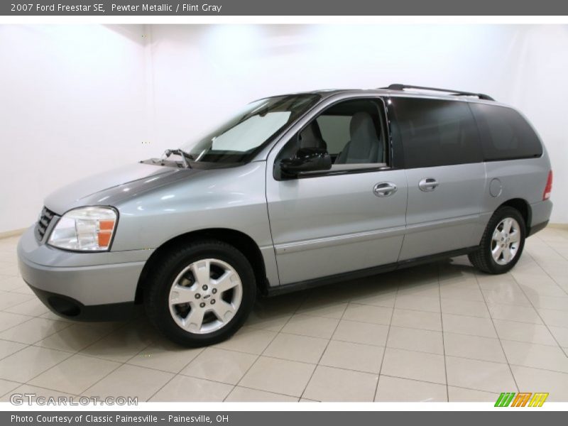 Front 3/4 View of 2007 Freestar SE