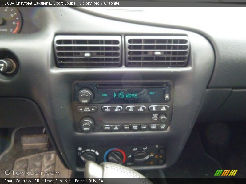 Victory Red / Graphite 2004 Chevrolet Cavalier LS Sport Coupe