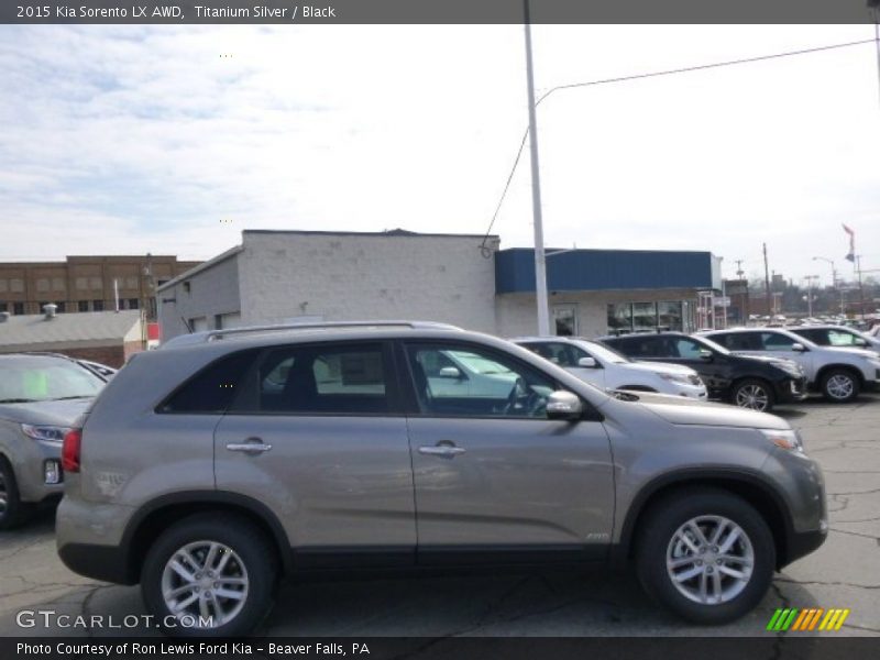 Titanium Silver / Black 2015 Kia Sorento LX AWD