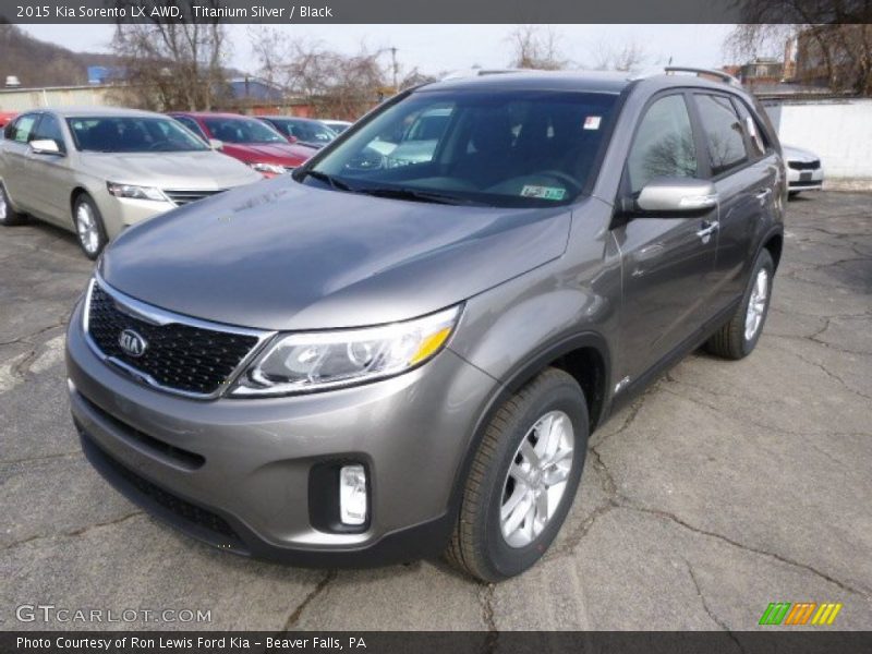 Front 3/4 View of 2015 Sorento LX AWD