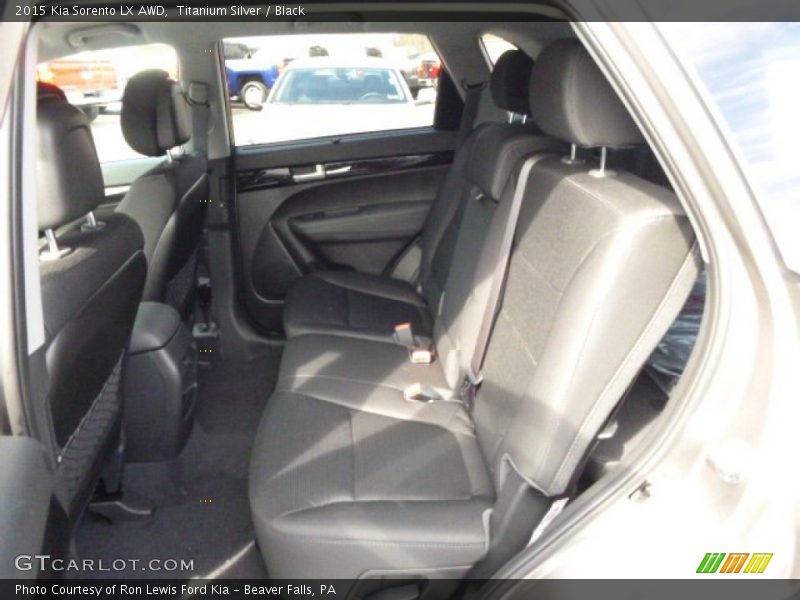 Titanium Silver / Black 2015 Kia Sorento LX AWD