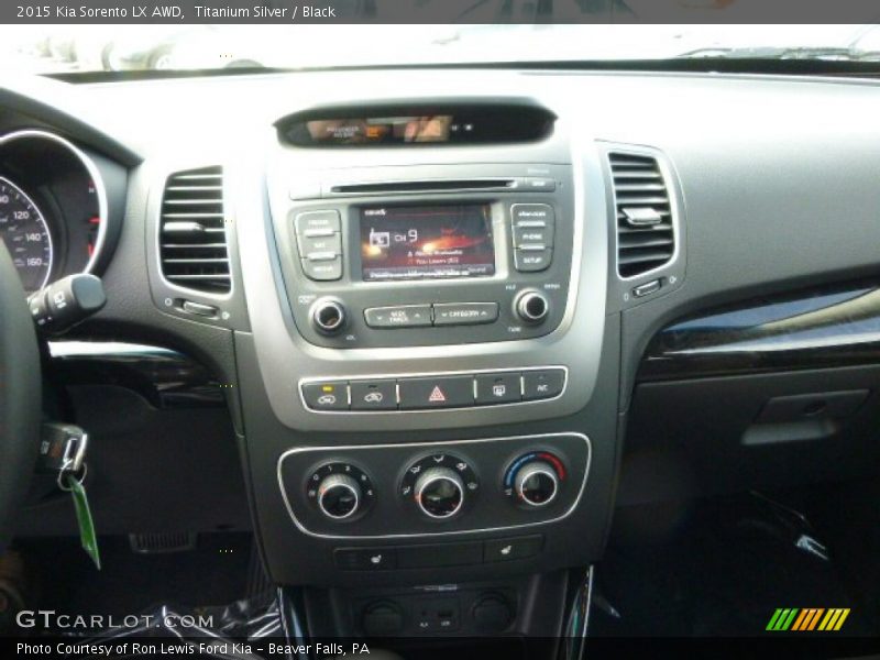Titanium Silver / Black 2015 Kia Sorento LX AWD
