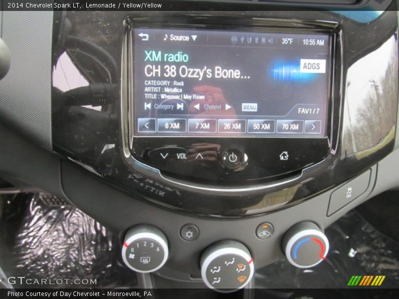 Lemonade / Yellow/Yellow 2014 Chevrolet Spark LT