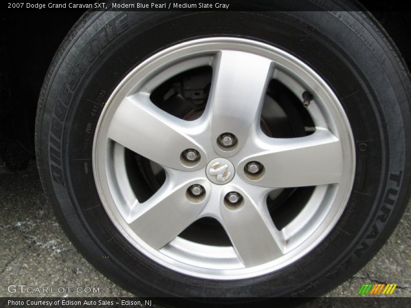  2007 Grand Caravan SXT Wheel