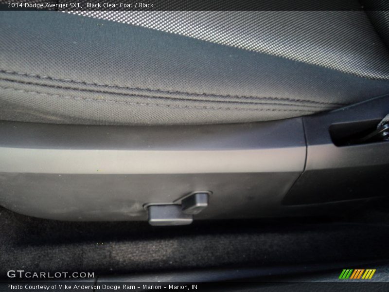 Black Clear Coat / Black 2014 Dodge Avenger SXT