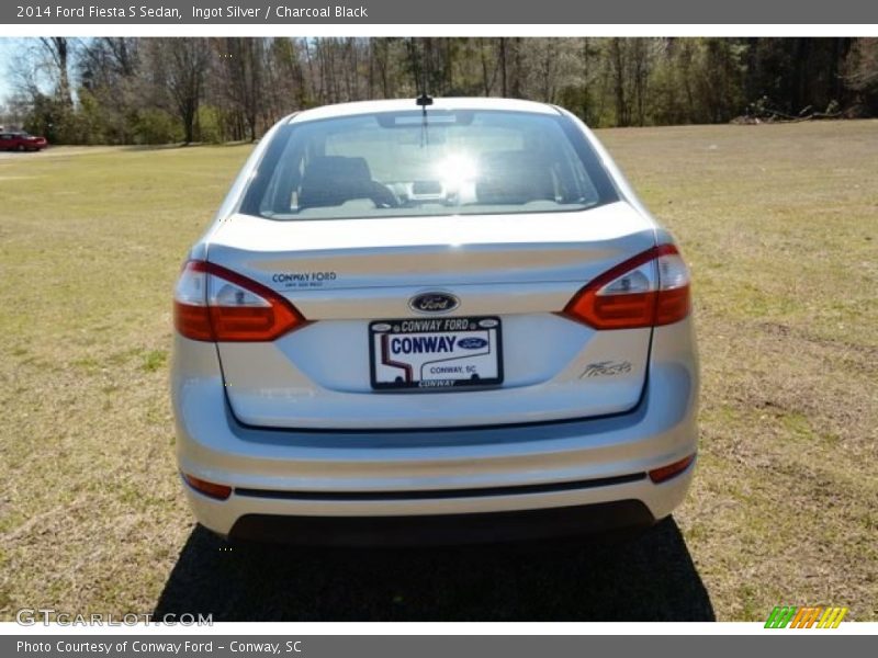 Ingot Silver / Charcoal Black 2014 Ford Fiesta S Sedan