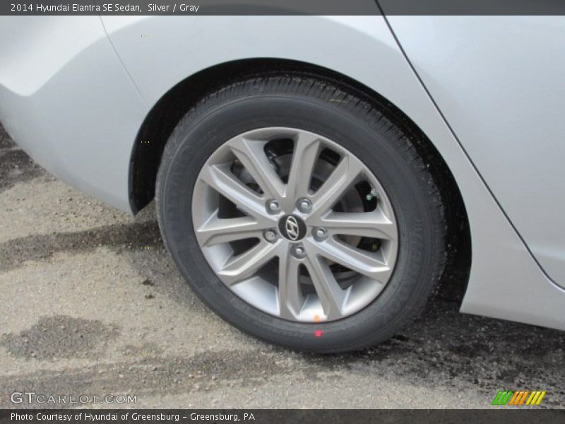 Silver / Gray 2014 Hyundai Elantra SE Sedan