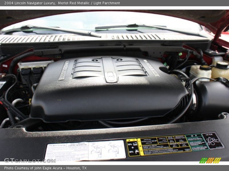 Merlot Red Metallic / Light Parchment 2004 Lincoln Navigator Luxury