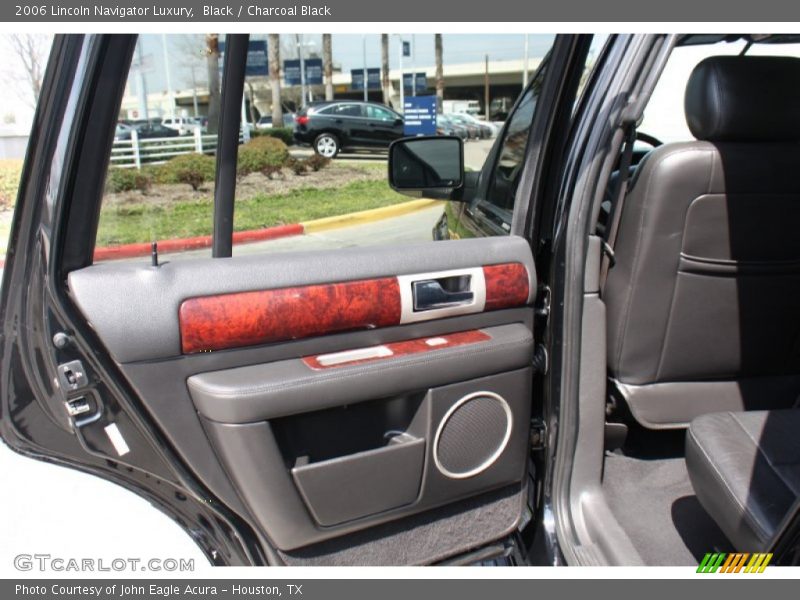 Black / Charcoal Black 2006 Lincoln Navigator Luxury