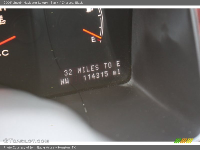 Black / Charcoal Black 2006 Lincoln Navigator Luxury