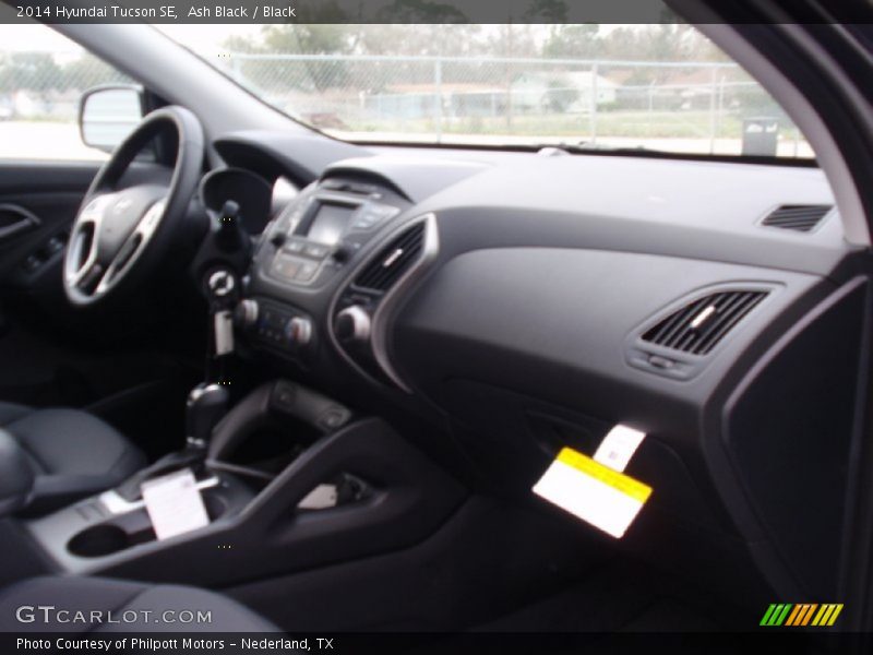 Ash Black / Black 2014 Hyundai Tucson SE