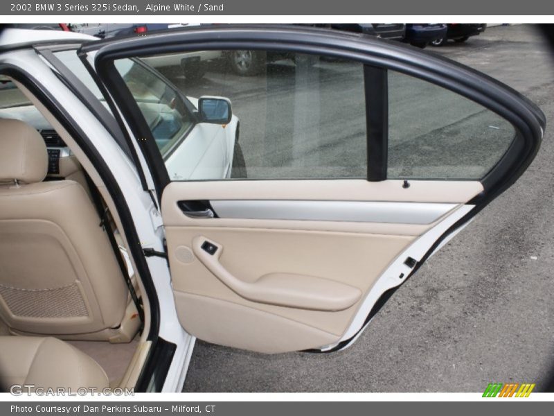 Alpine White / Sand 2002 BMW 3 Series 325i Sedan