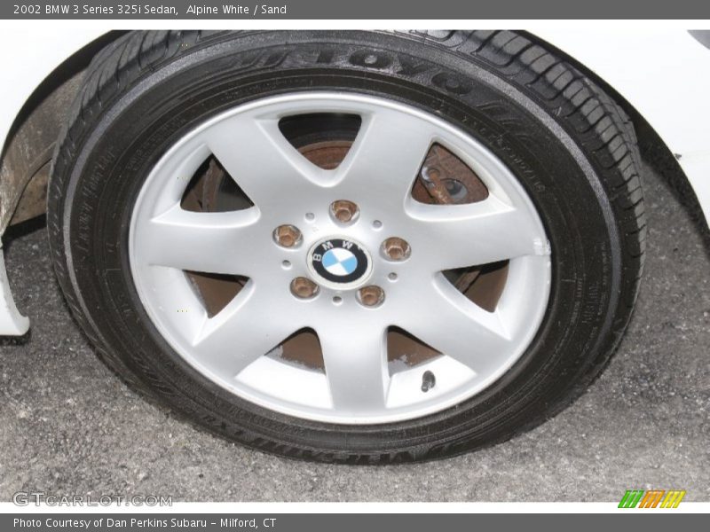 Alpine White / Sand 2002 BMW 3 Series 325i Sedan