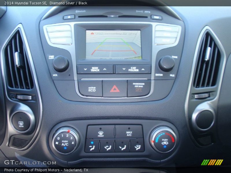 Diamond Silver / Black 2014 Hyundai Tucson SE