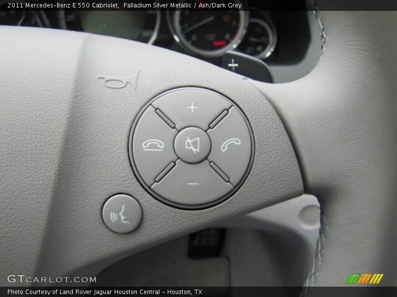 Controls of 2011 E 550 Cabriolet