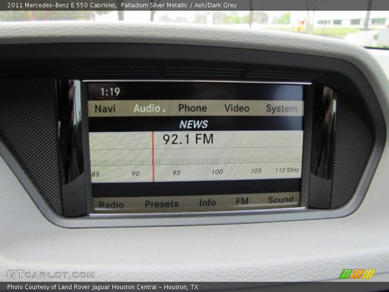 Audio System of 2011 E 550 Cabriolet