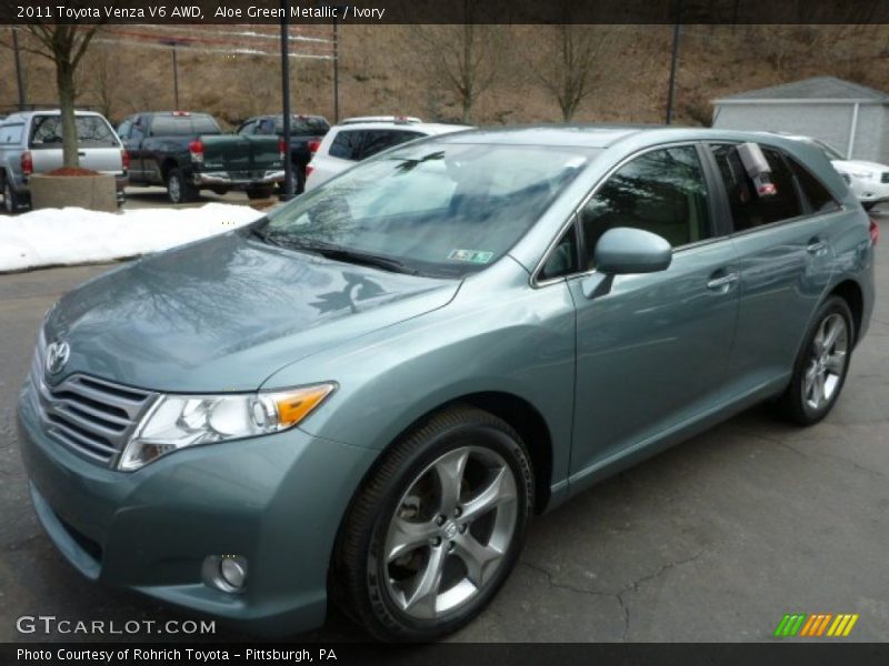 Front 3/4 View of 2011 Venza V6 AWD
