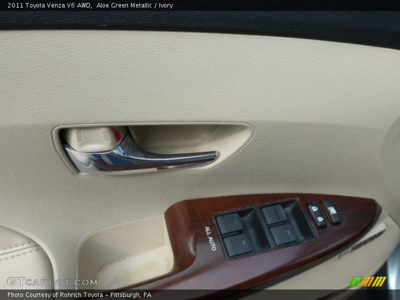 Aloe Green Metallic / Ivory 2011 Toyota Venza V6 AWD