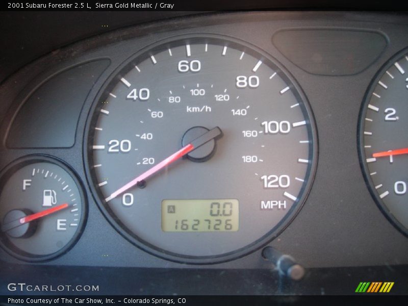 Sierra Gold Metallic / Gray 2001 Subaru Forester 2.5 L