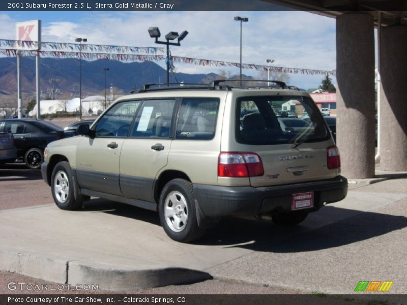 Sierra Gold Metallic / Gray 2001 Subaru Forester 2.5 L